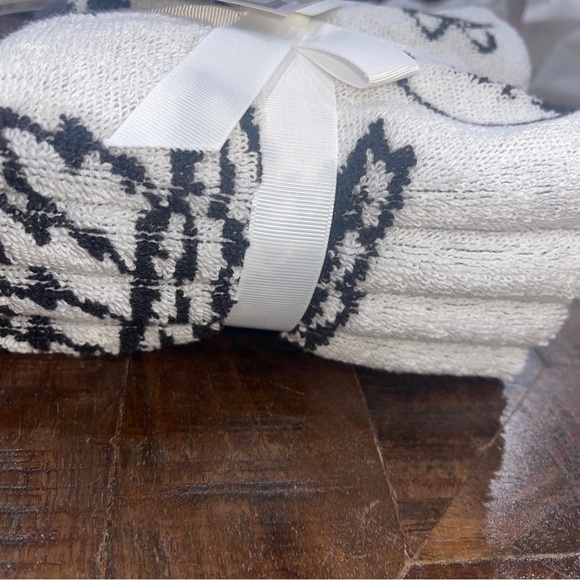 Peri Home Cotton Floral Pattern Terry  Loop White Black 4 Pack Washcloths 13x13” - Picture 4 of 6